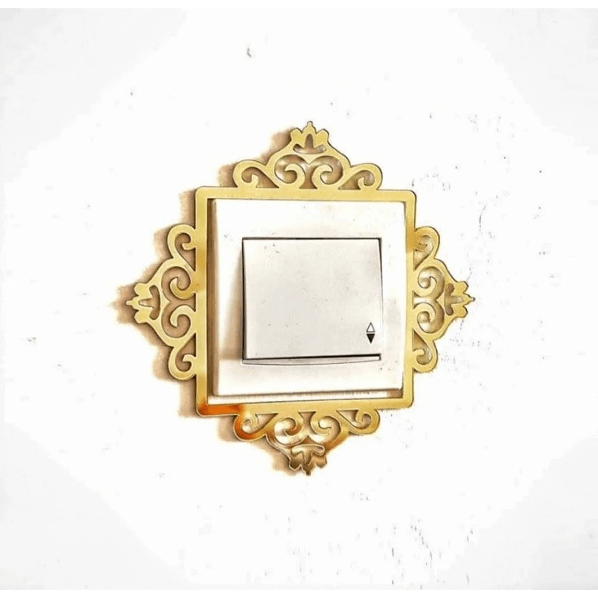 Dekoratif Pleksi Priz Kenarı Süsü Motifli Gold