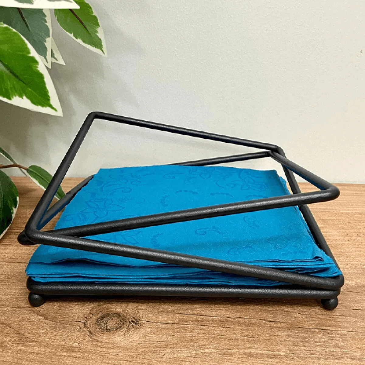 Siyah Metal Dekoratif Kare Demir Peçetelik