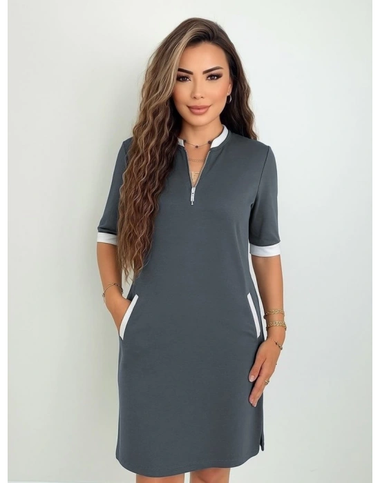 Kadın Kısa Kollu Yakadan Fermuarlı Cepli Yandan Yırtmaçlı Viskon Elbise