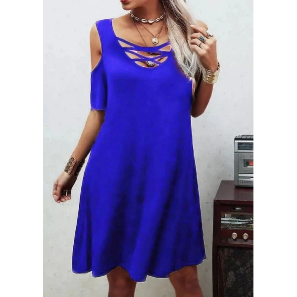 Dekolteli Bağcık Detay Viskon Kumaş Elbise