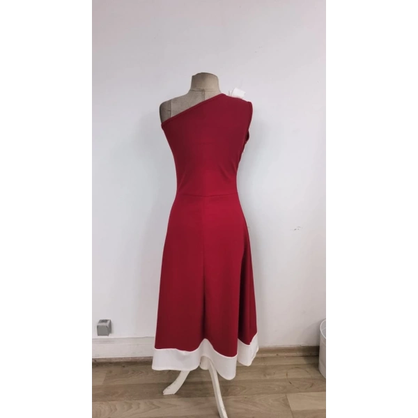 Kadın Tek Omuzu Açık Omuzlardan Kurdela Detaylı çift Renkli Ithal Krep Elbise