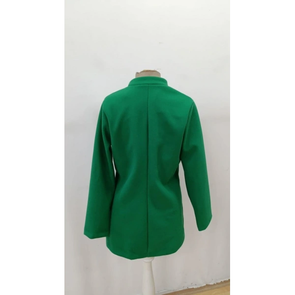 Kadın Uzun Kollu Hakim Yakalı önden Düğmeli Cep Detaylı Kısa Taba Kaşe Kaban