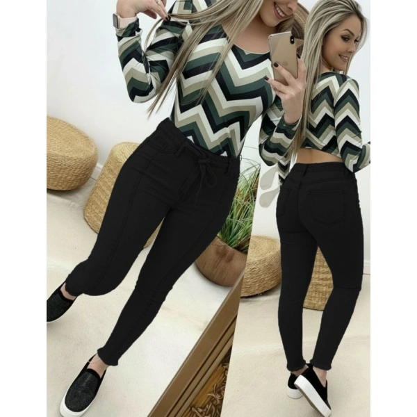 Kadın Yüksek Bel Belden Kuşaklı Yırtık Detaylı Kot Pantolon