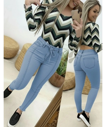 Kadın Yüksek Bel Belden Kuşaklı Yırtık Detaylı Kot Pantolon