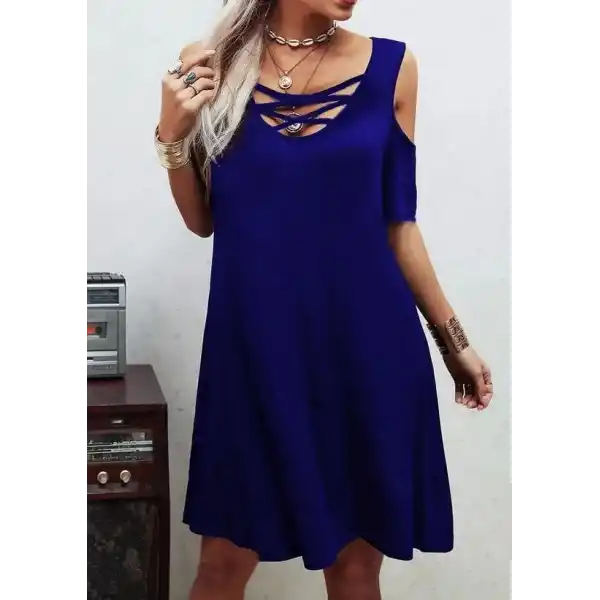 Dekolteli Bağcık Detay Viskon Kumaş Elbise