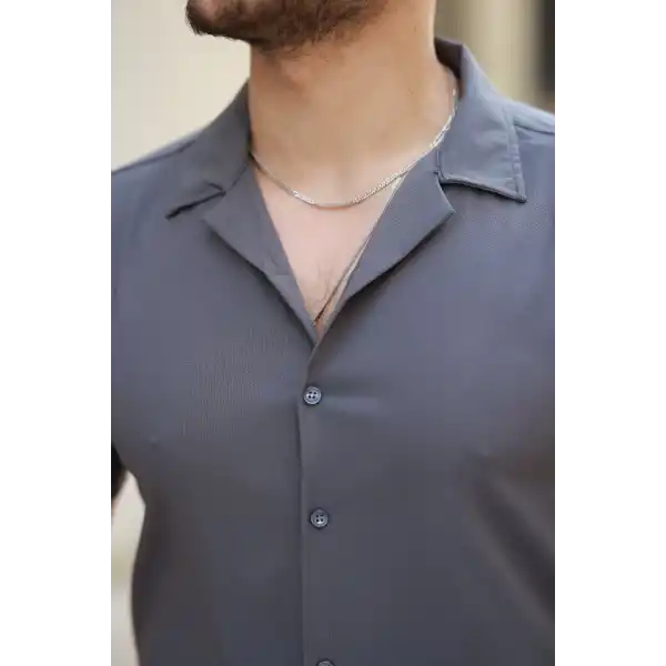 Erkek Apaj Yaka Kısa Kollu Gömlek