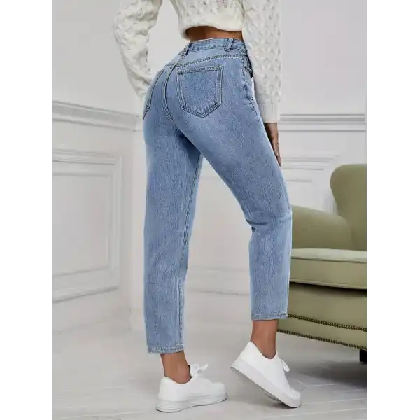 Kadın Açık Mavi Yırtık Mom Fit Kot Pantolon