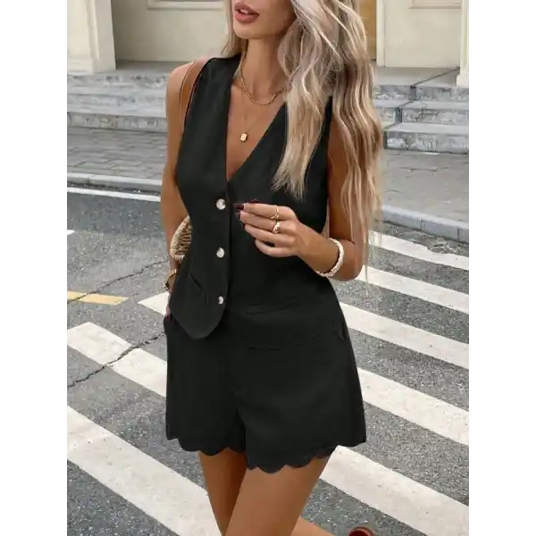 Kadın Askılı V Yakalı önden Düğmelı Bluz Ve Short Ikli Takım
