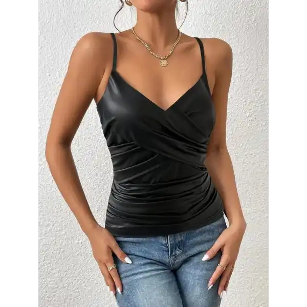 Kadın Ip Askılı Geniş V Yakalı Deri Bluz