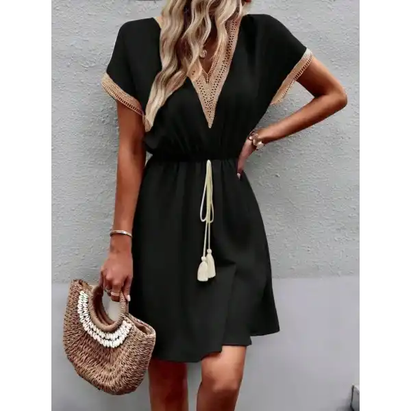 Kadın Kısa Kollu V Yakalı Belinde Bağcıklı Viskon Elbise