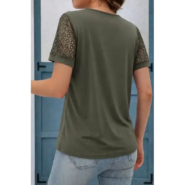 Kadın Kısa Kollu V Yakalı Dantel Detaylı Viskon Bluz