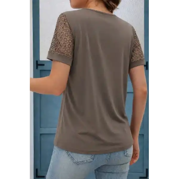 Kadın Kısa Kollu V Yakalı Dantel Detaylı Viskon Bluz