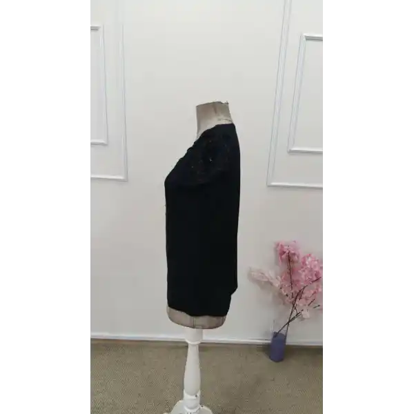 Kadın Kısa Kollu V Yakalı Dantelli önden Düğmeli Viskon Bluz