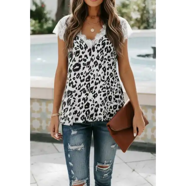 Kadın Kısa Kollu V Yakalı Dantelli Süprem Bluz