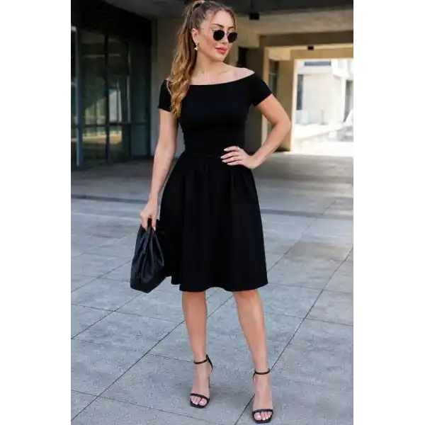 Kadın Madonna Yaka Kısa Kollu Kısa Janjan Krep Elbise