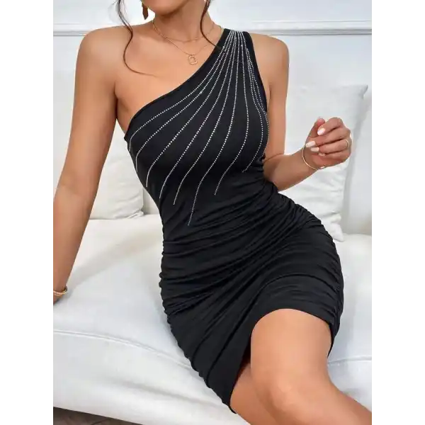 Kadın Tek Omuzdan Askılı Omzu Açık Taşlı Mini Ithal Krep Elbise