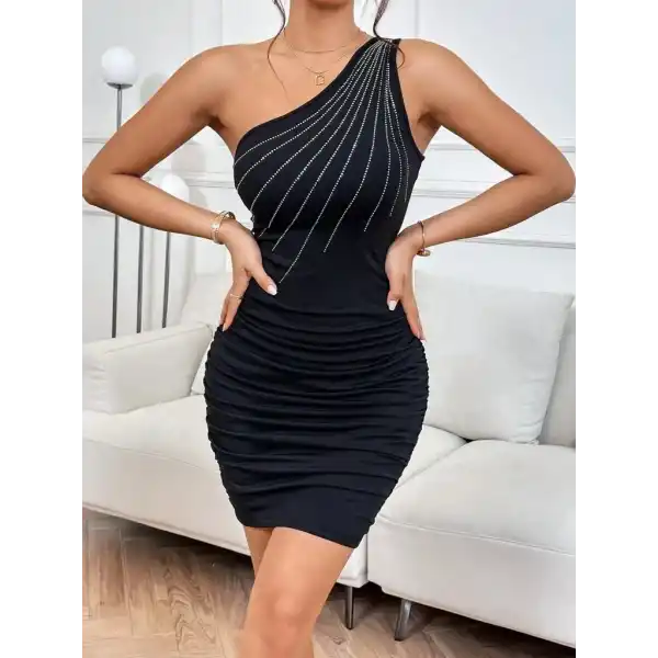 Kadın Tek Omuzdan Askılı Omzu Açık Taşlı Mini Ithal Krep Elbise