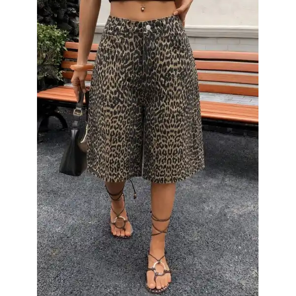 Kadın Yüksek Bel Leopar Desen Detaylı Kısa Kot şort