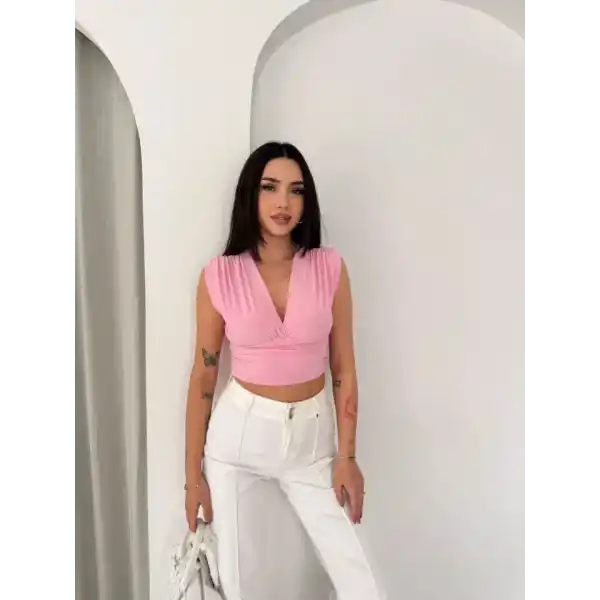 Vatkalı Kolsuz V Yaka Drapeli Crop Bluz Likralı Fit - Pembe