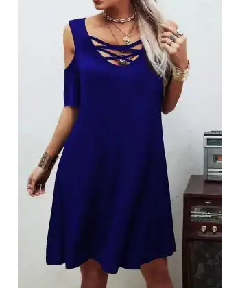 Dekolteli Bağcık Detay Viskon Kumaş Elbise