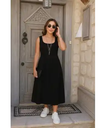 Kadın Askılı Geometrik Yakalı Geniş Kesim Detaylı Ithal Krep Elbise