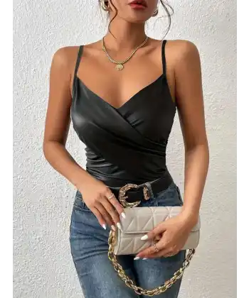 Kadın Ip Askılı Geniş V Yakalı Deri Bluz