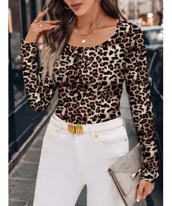 Kadın Uzun Kollu Kruvaze Yakalı Dantelli Kısa Viskon Bluz