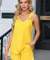 Kadın Sıfır Kol V Yaka Kuş Gözü Detay Bluz Short Aerobin Ikili Takım