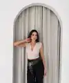 Vatkalı Kolsuz V Yaka Drapeli Crop Bluz Likralı Fit - Boyalı Gri