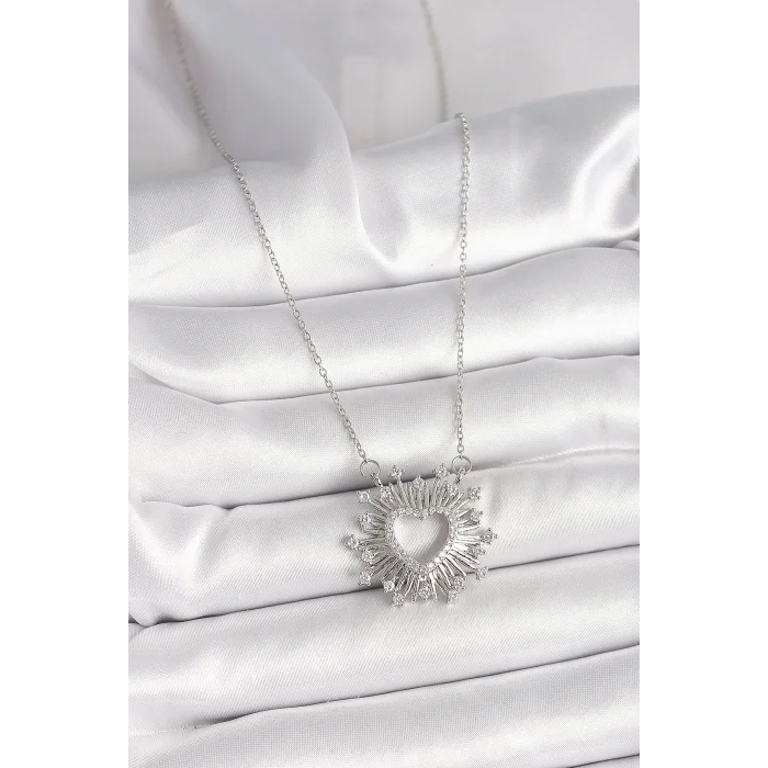 316L Çelik Gümüş Renk Zirkon Taşlı Kalp Model Kadın Kolye