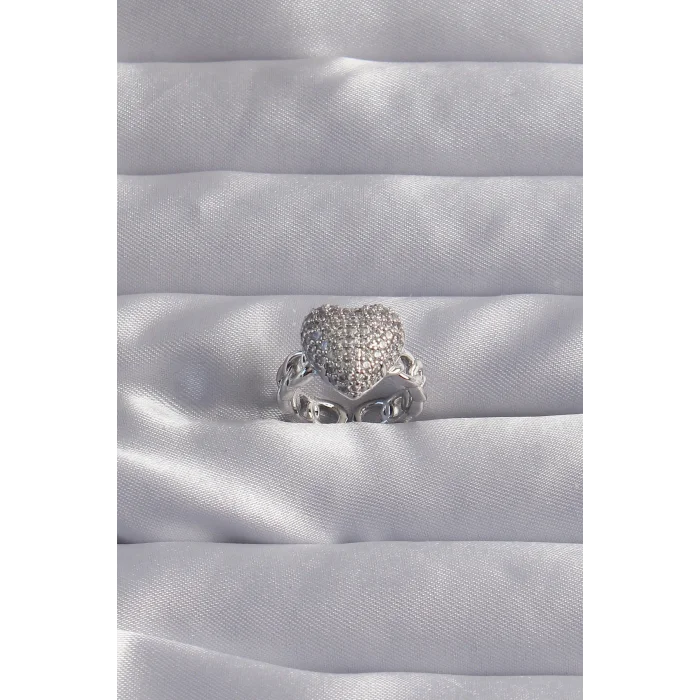 Pirinç Ayarlamalı Gümüş Renk Zirkon Taşlı Bombeli Kalp Yüzük