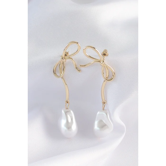 Pirinç Gold Renk Fiyonk Model İnci Taşlı Uzun Küpe