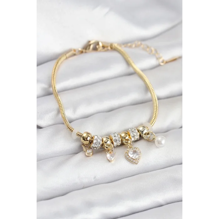 Pirinç Gold Renk Kalp Charmlı Kadın Bileklik