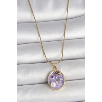 316L Çelik Gold Renk Zincir Mor Çiçek İşlemeli İnci Detay Portre Model Kadın Kolye