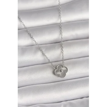 316L Çelik Gümüş Renk İşleme Detaylı Yonca Model Kadın Kolye