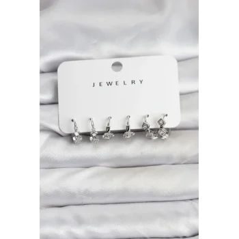 Gümüş Renk Pirinç Yıldız Modelli Kadın Küpe Seti