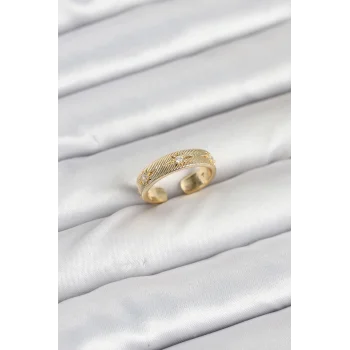 Pirinç Gold Renk Zirkon Taşlı Kutup Yıldızı Model Kadın Yüzük