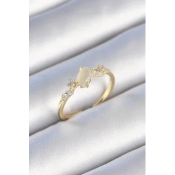 Pirinç Gold Renk Zirkon Taşlı Oval Beyaz Mineli Kadın Yüzük