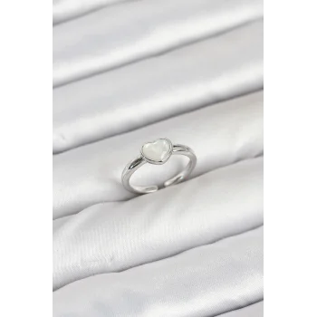 Pirinç Gümüş Renk Kalpli Kadın Yüzük