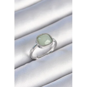 Pirinç Gümüş Renk Yeşil Kare Mineli Kadın Yüzük