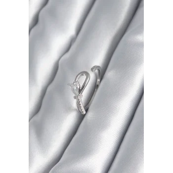 Pirinç Gümüş Renk Zirkon Taş Detay Kurdele Model Kadın Yüzük