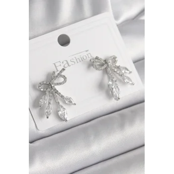 Pirinç Gümüş Renk Zirkon Taşlı Düğüm Model Damla Zirkon Taşlı Kadın Küpe