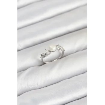 Pirinç Gümüş Renk Zirkon Taşlı İncili Model Kadın Yüzük