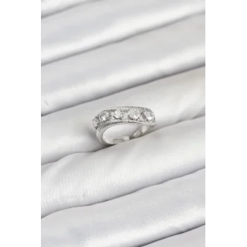 Pirinç Gümüş Renk Zirkon Taşlı Kadın Yüzük