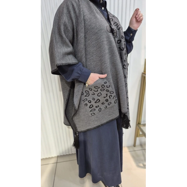 LEOPAR DESEN Püskül Detaylı GRİ Triko Panço