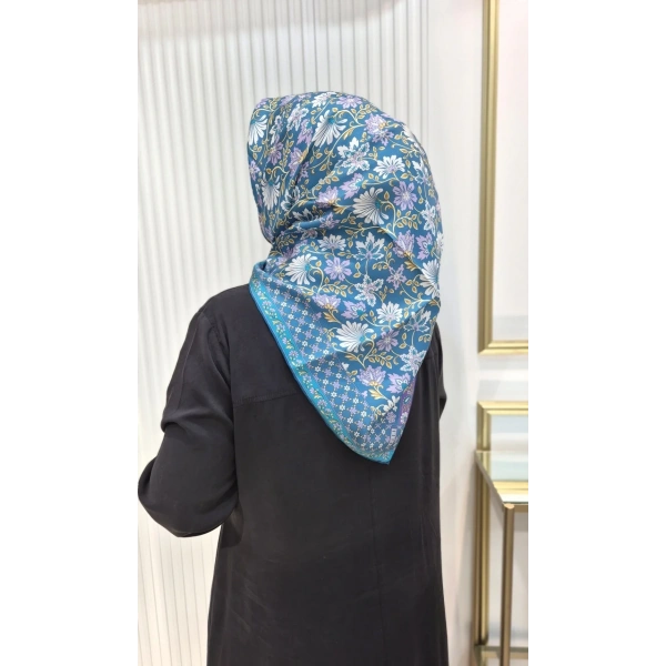 BELLİ Mavi Etnik Desen %100 Twill İpek Eşarp