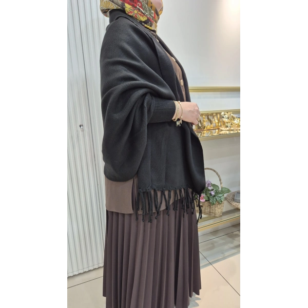 KOLLU TRİKO HIRKA PANÇO SİYAH