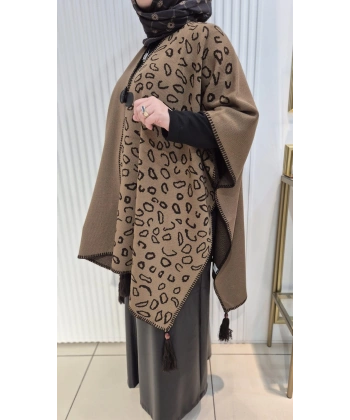 LEOPAR DESEN Püskül Detaylı SÜTLÜ KAHVE Triko Panço