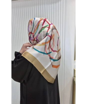 ARMİNE SURA İPEK EŞARP