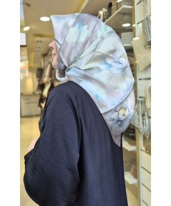 ARMİNE SURA İPEK EŞARP